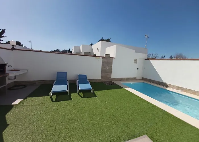 Casa Naranjos 3 *